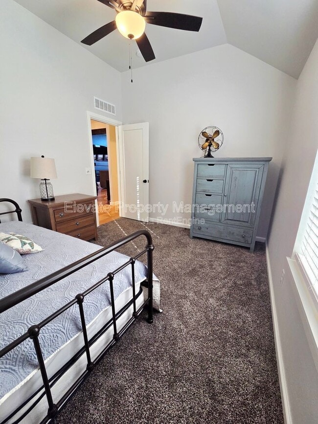 Building Photo - 1101 Sawmill Rd