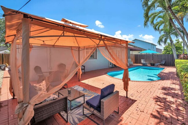 Building Photo - 15963 SW 97th Terrace