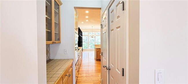 Building Photo - 1288 Creekside Terrace SE