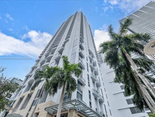 Building Photo - 1050 Brickell Ave