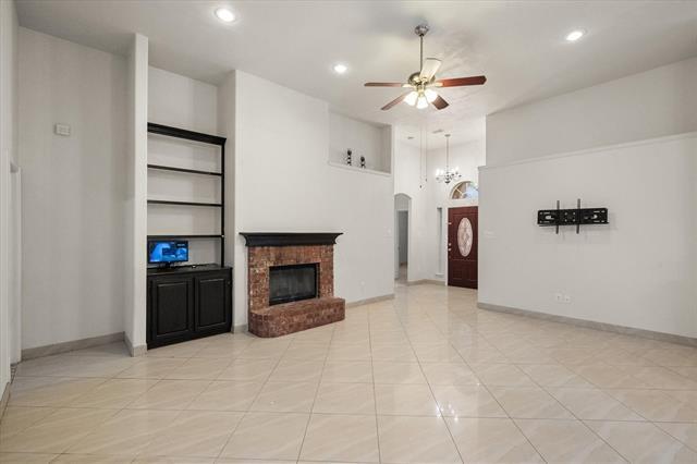 Building Photo - 4412 Ridgeway Dr