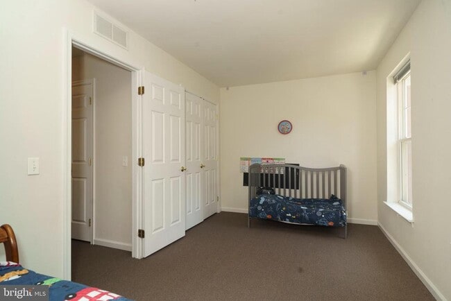 Building Photo - 1205 Clymer St