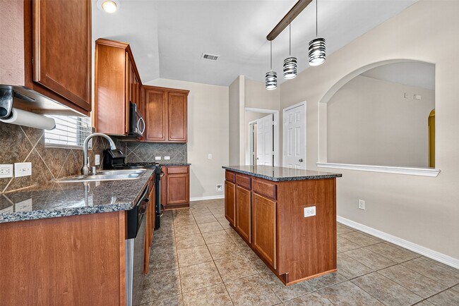 Building Photo - 26810 Henson Falls Dr