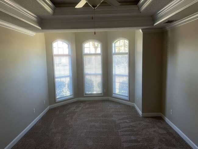 Building Photo - 186 Bristol Way