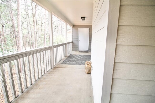 Building Photo - 34 Little Silver Ct