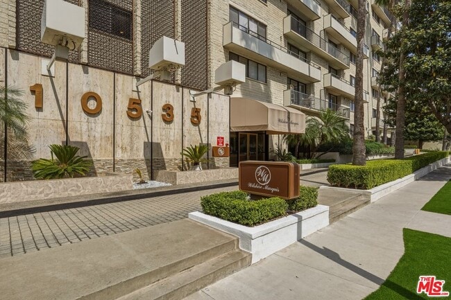 Building Photo - 10535 Wilshire Blvd