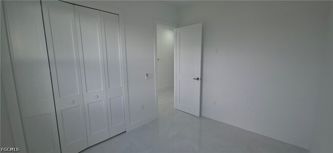 Building Photo - 322-324 Poplar St