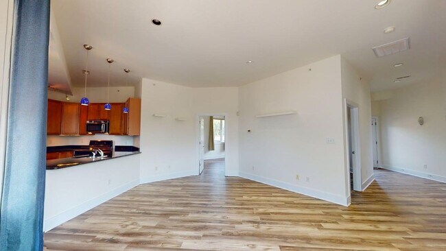 Building Photo - Main Street Corridor Available July 1