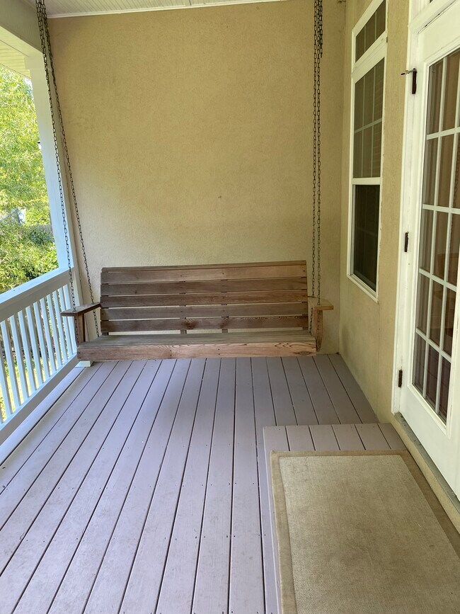 Building Photo - 56 Greyfield Dr