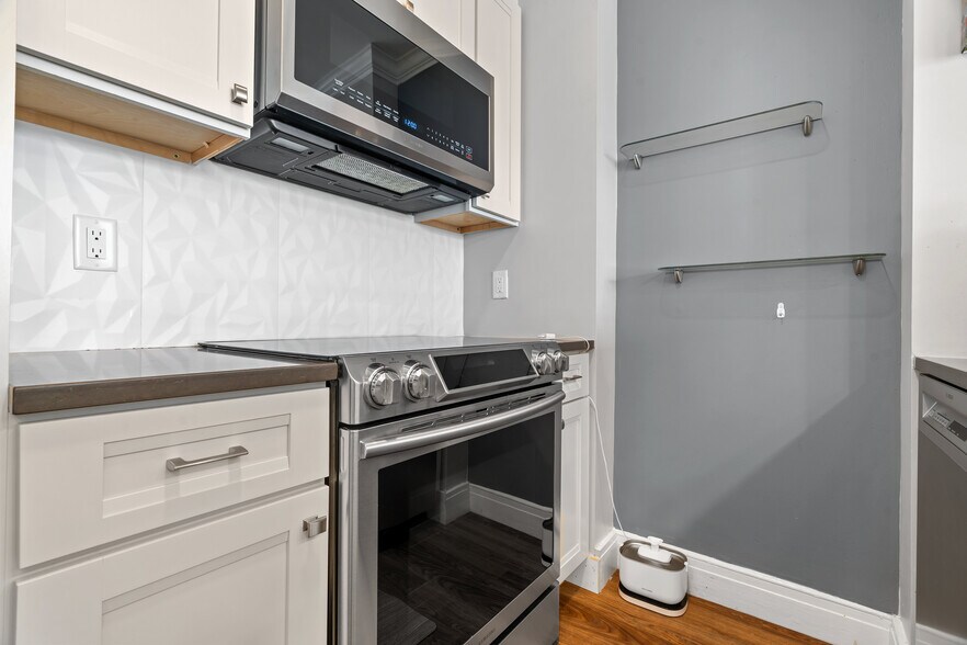 Building Photo - 534 Beacon St