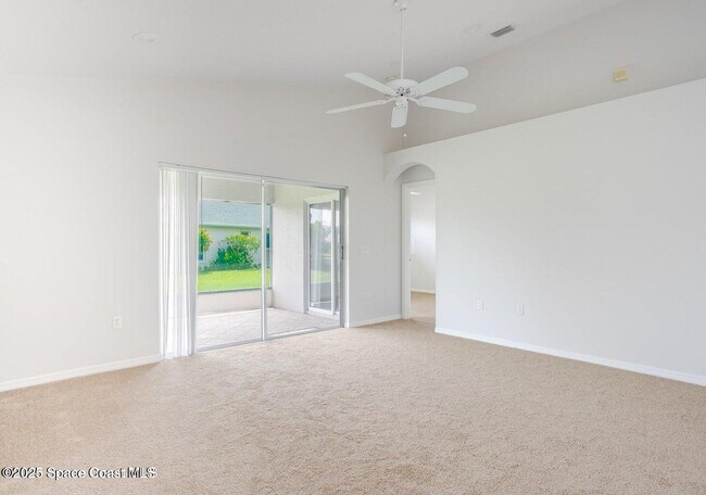 Building Photo - 621 Misty Creek Dr