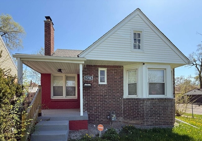 Primary Photo - Renovated Single-Family Home – We Welcome ...