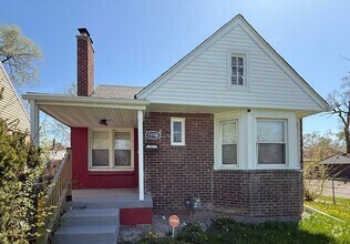 Building Photo - Renovated Single-Family Home – We Welcome ...