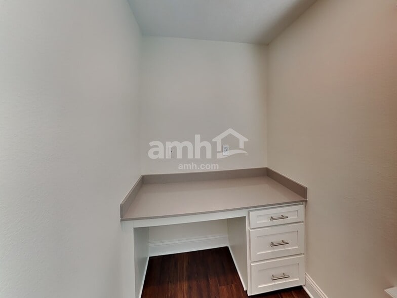 Building Photo - 2758 Sunrise Ct