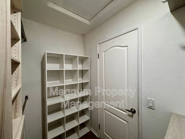 Building Photo - 30594 Glaspell Ct