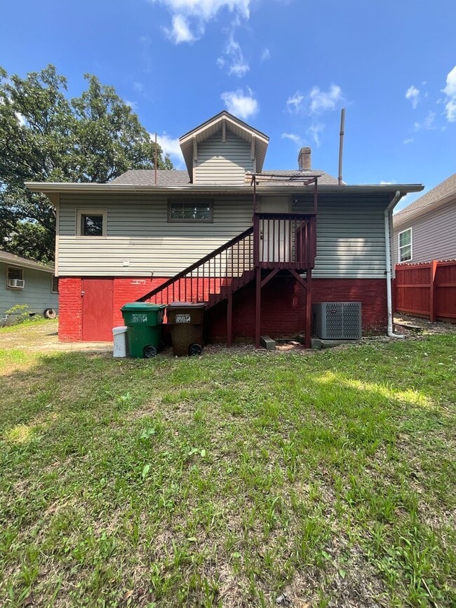 Building Photo - 4 Bedroom Home available in High Point!