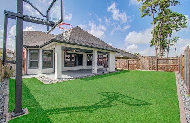 Building Photo - 12935 Northpointe Bend Dr