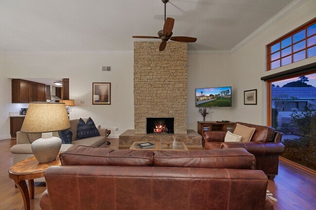 Building Photo - Luxury Golf Course Retreat in Indian Wells