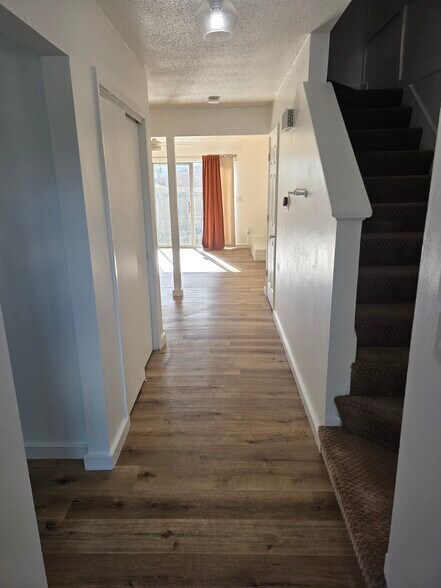 Building Photo - 11260 College Ave