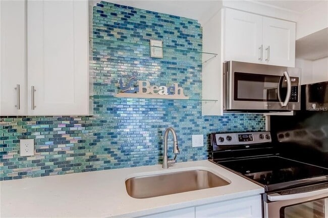 Building Photo - 51 Island Way