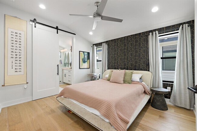 Building Photo - 408 W Odell St