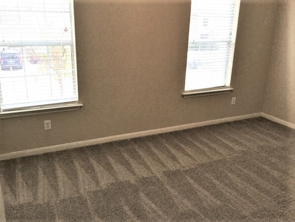 Building Photo - 1906 Glen Park Dr