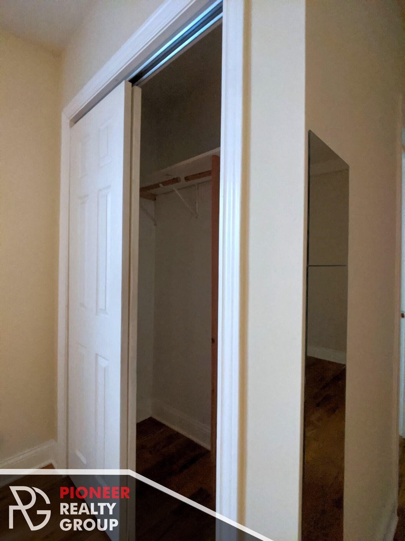 Building Photo - 1335 N Dearborn St