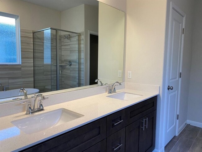 Building Photo - 370 Bright Star Ln