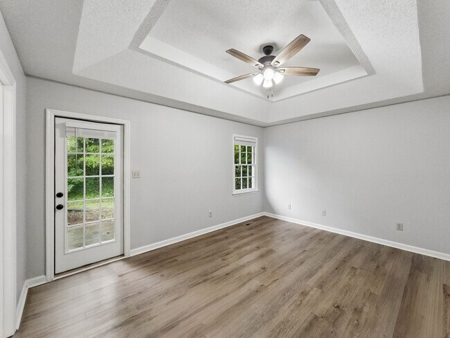 Building Photo - 121 Winthrop Way