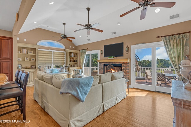 Building Photo - 11 Luppatatong Ave