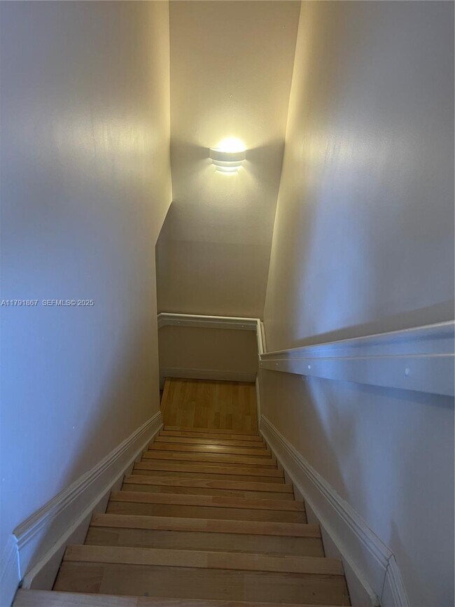 Building Photo - 5357 SW 125th Ave