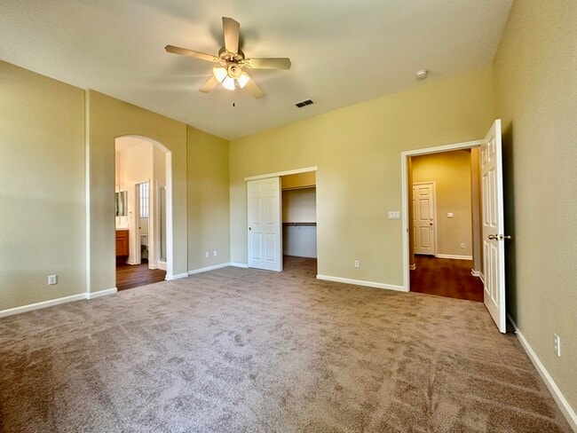 Building Photo - Beautiful, newly remodeled home in Fair Oaks!