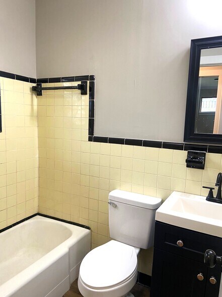 Building Photo - 56 18th Ave S