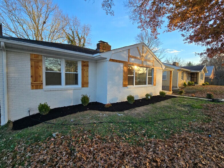 Building Photo - 7719 Crestline Rd