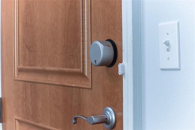 Building Photo - 3040 Peachtree Rd