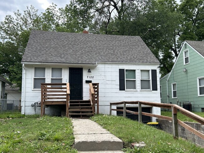 Building Photo - 7122 Indiana Ave