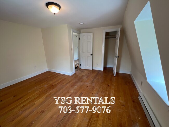 Building Photo - 27 Linwood St