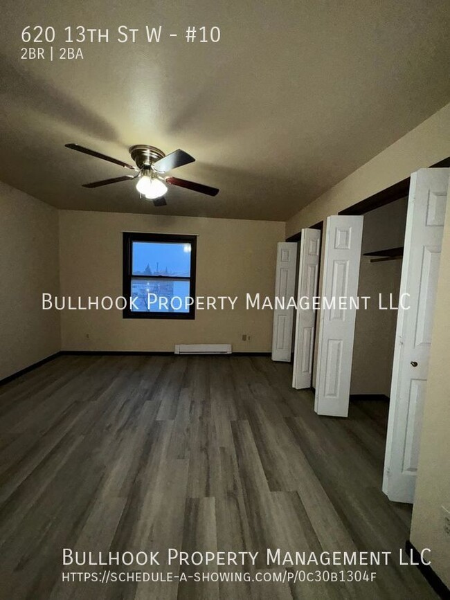 Building Photo - 2 bedroom 1-1/2 bath - Townhouse - Close t...