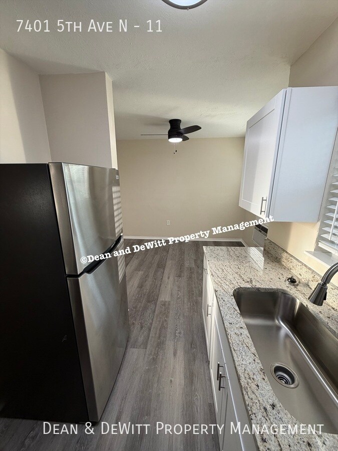 Building Photo - 1 Bed/1 Bath - Unit 11