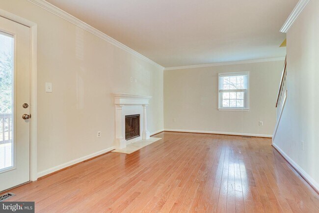 Building Photo - 3000 Winter Pine Ct