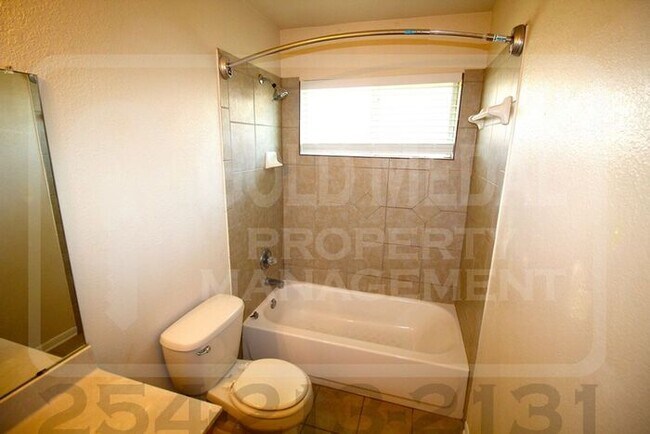 Building Photo - 602 Aries Ave