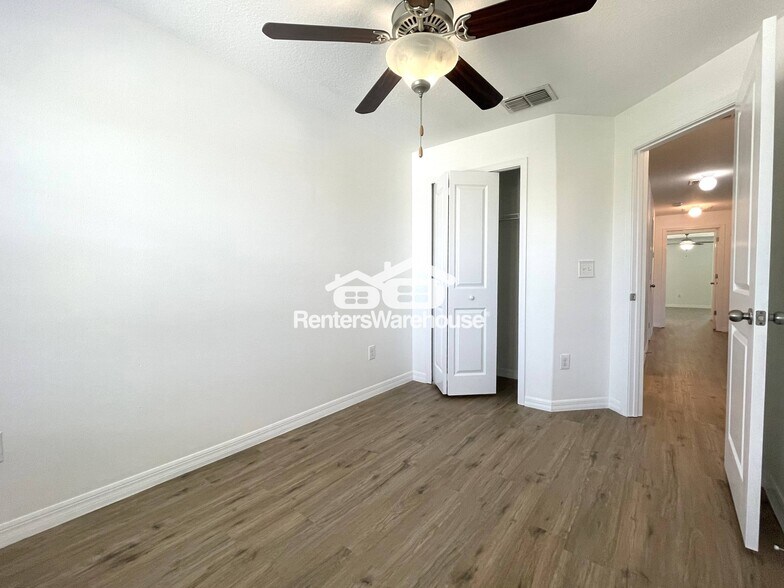 Building Photo - 12942 Utopia Gdns Wy
