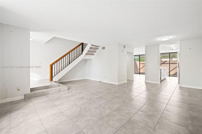 Building Photo - 1017 NW 124th Ave