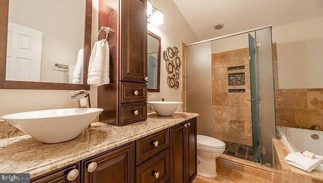 Building Photo - 44054 Gala Cir