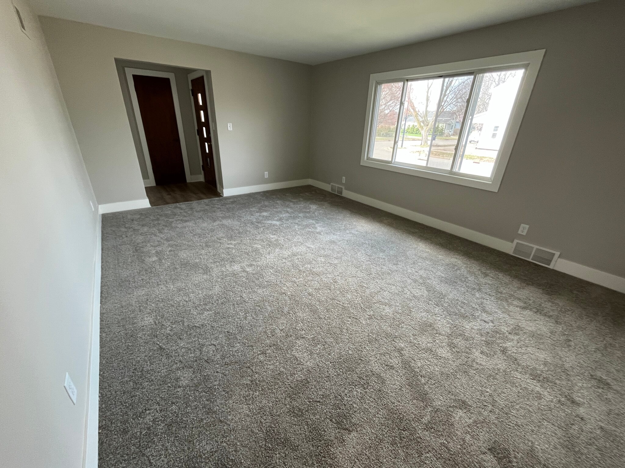 Building Photo - 393 W 20th St