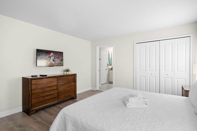 Building Photo - 8977 Stinger Dr