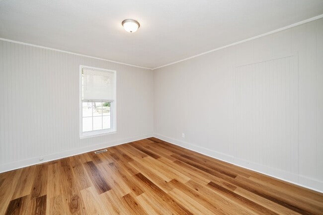 Building Photo - Your Perfect Pell City Retreat – Stylish, Spacious & Ready to Call Home!