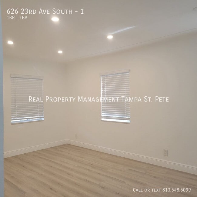 Building Photo - 626 23rd Ave S