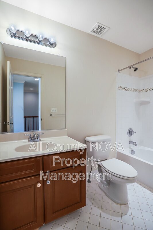 Building Photo - 1609 Poplar Run Dr