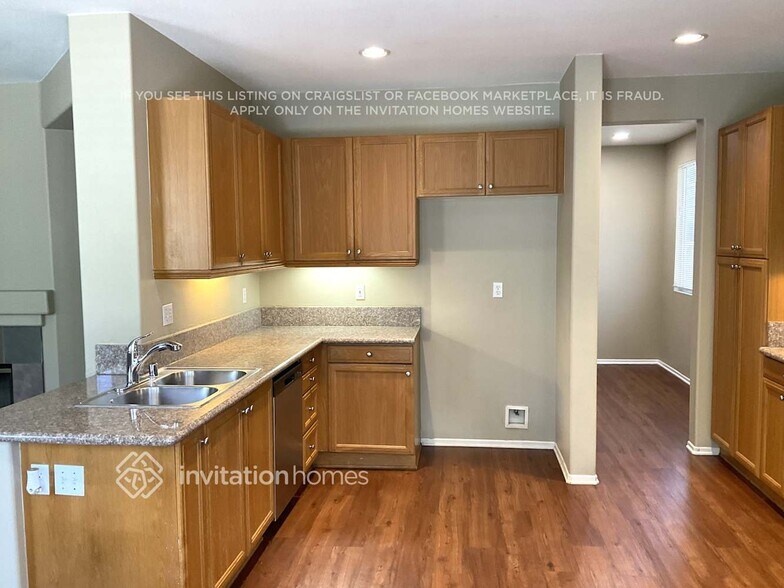 Building Photo - 928 Glendora Dr